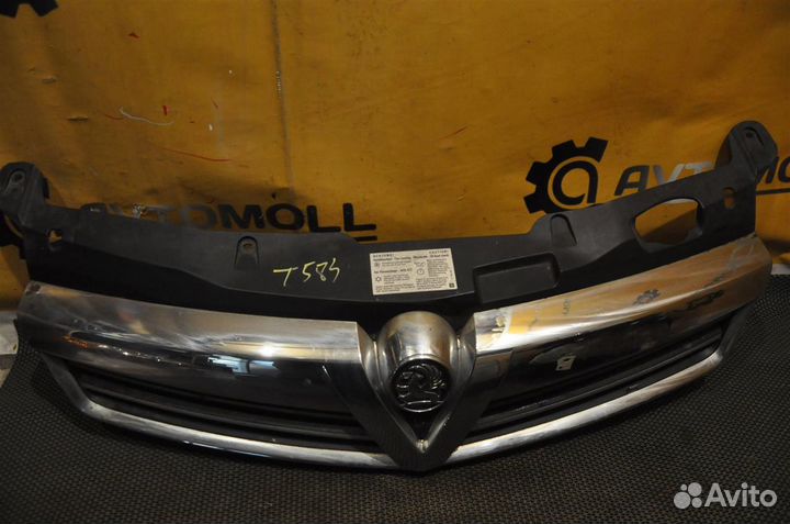 Решетка радиатора opel Astra L48
