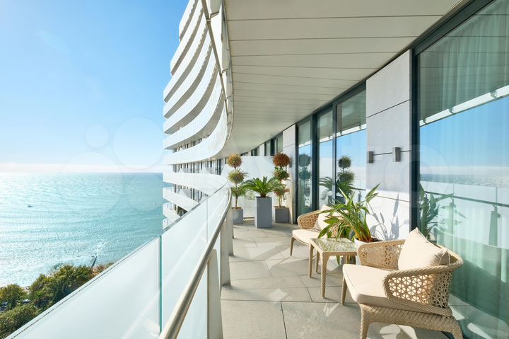 2-к. квартира, 90 м², 17/27 эт.