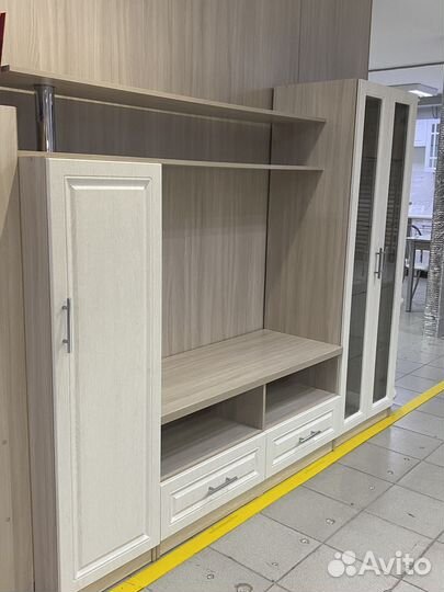 Стенка в гостиную