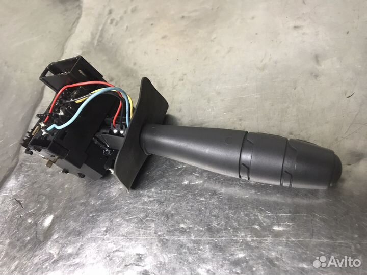 Переключатель подрулевой Renault Nissan LADA