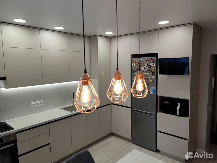 Кухня в потолок на заказ