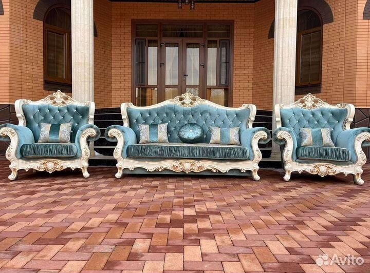 Диван в офис