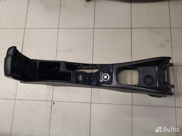 Подлокотник Рено Меган 3 механика 2010 год