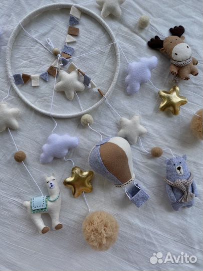 Музыкальный мобиль на кроватку из фетра под заказ