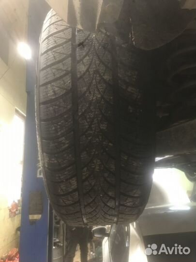 Triangle WinterX TW401 215/50 R17 95F