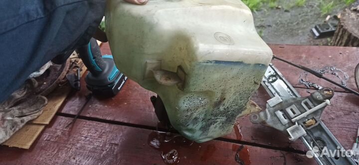 Бачок омывателя Toyota Carina E