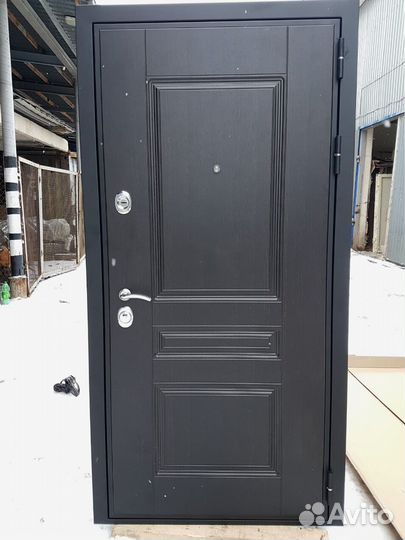 Дверь входная металлическая