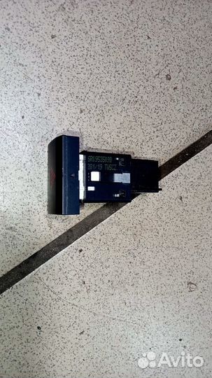 Кнопка аварийки Volkswagen Polo.Оригинал.бу