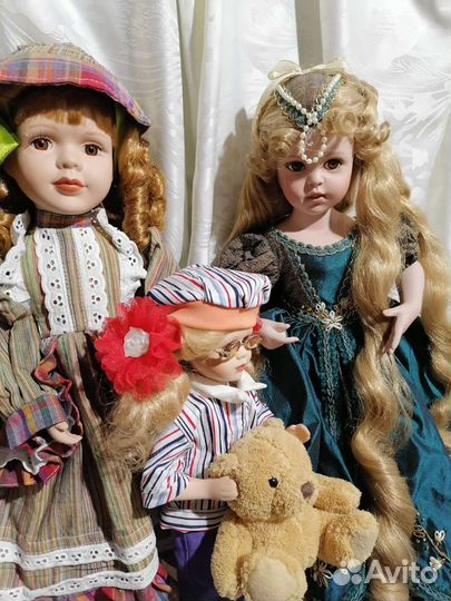 Кукла фарфоровая коллекционная