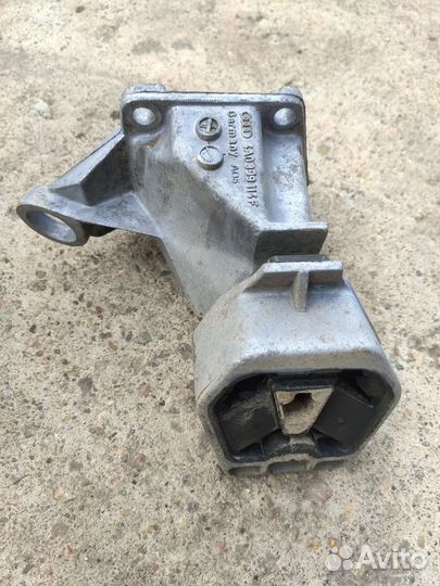 Кронштейны МКПП Ауди