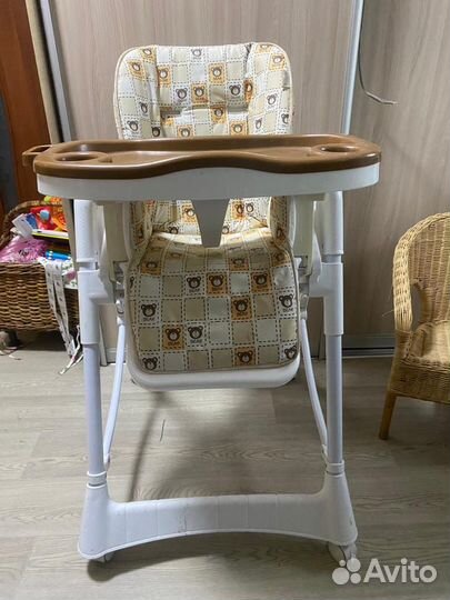 Стульчик для кормления pituso