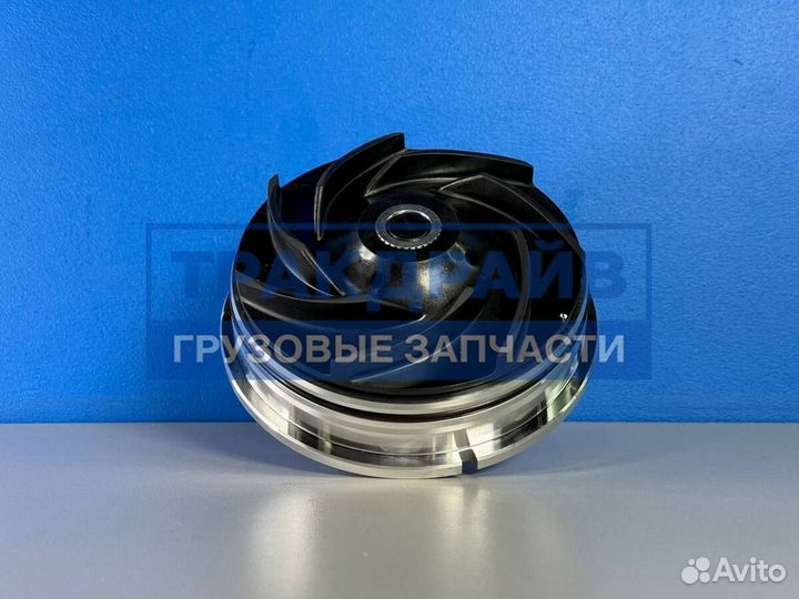 Насос водяной для грузовиков Маз Урал с двигателем ямз 650 651