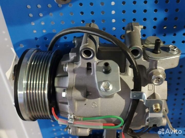 Компрессор кондиционера Honda CR-V III 2 L