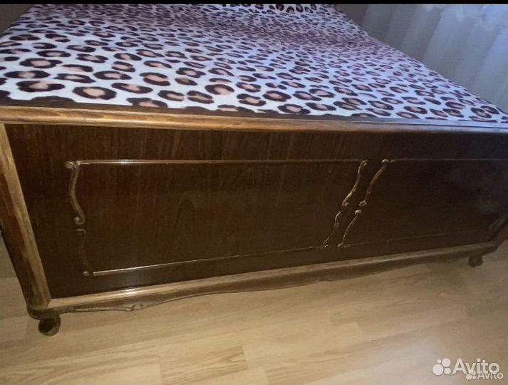 Кровать от румынского мебельного гарнитура