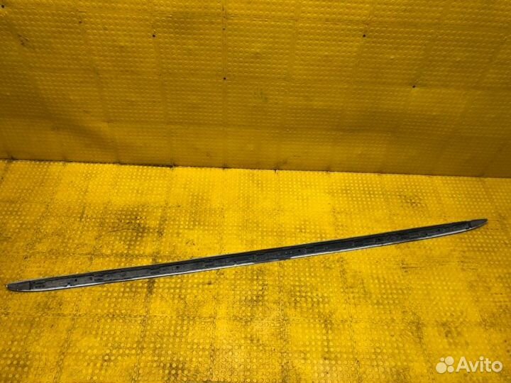 Б/У Накладка порога В хорошем состоянии, оригинал