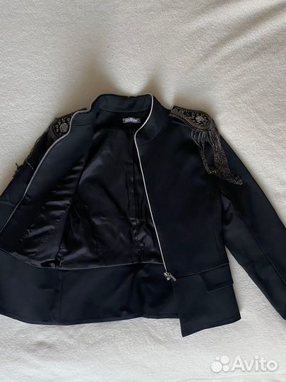 Жакет для девочки новый (134) Gulliver