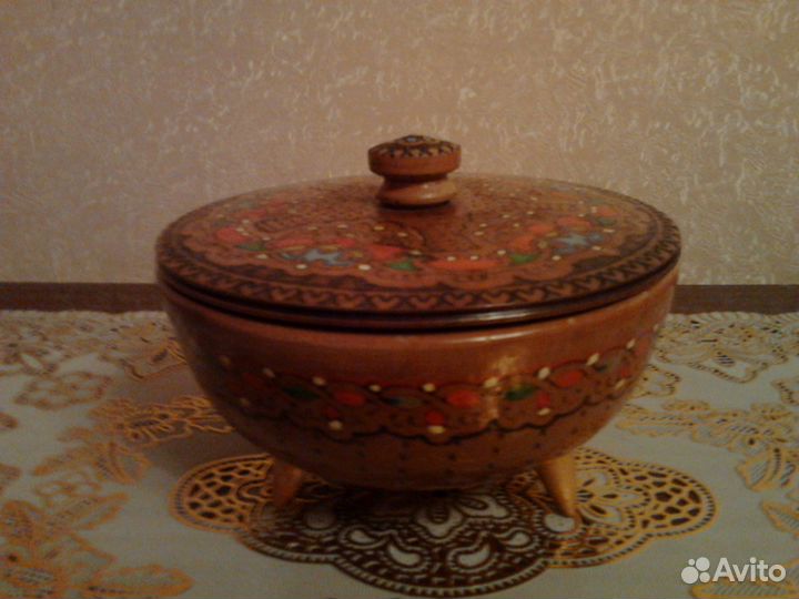 Шкатулка деревянная лакированная