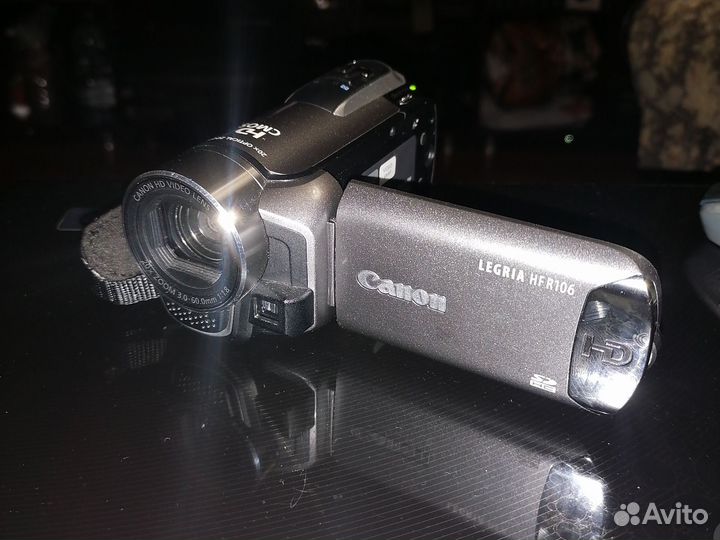 Видеокамера canon legria Full HD