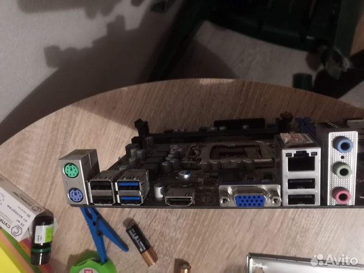 Материнская плата MSI B75MA-E33