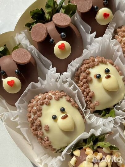 Клубника бананы в шоколаде