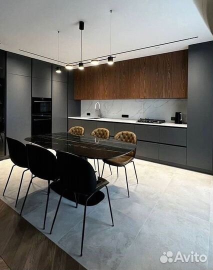 Кухня под потолок