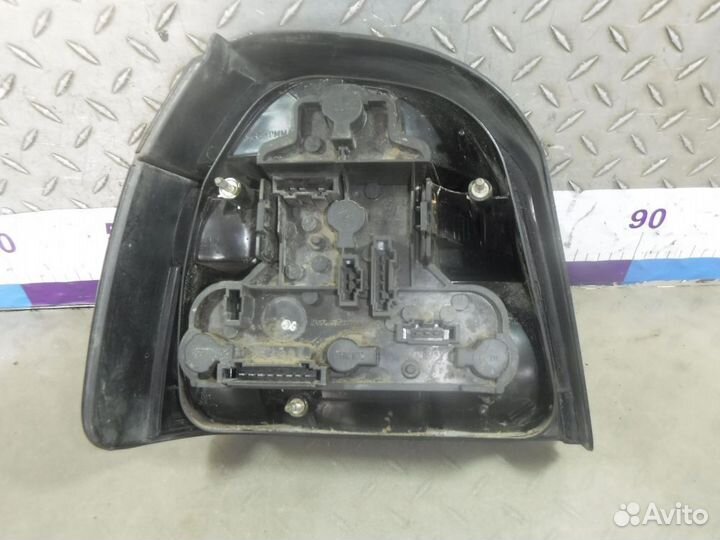 Фонарь задний правый VW Golf III
