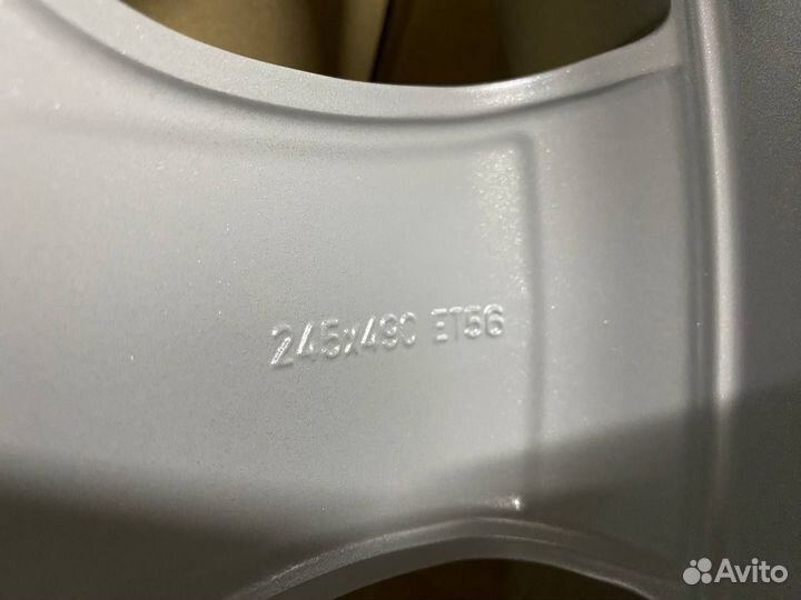 Диски литые 7 спиц на Бронированный Mercedes S600