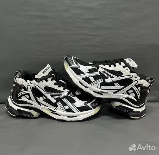 Balenciaga Runner