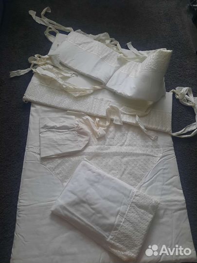 Белье в детскую кроватку