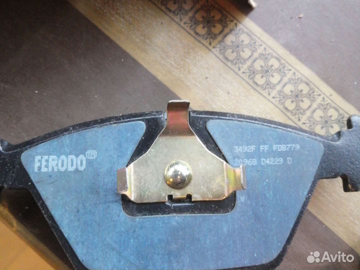 Тормозные колодки BMW E34 518i,520i,525i