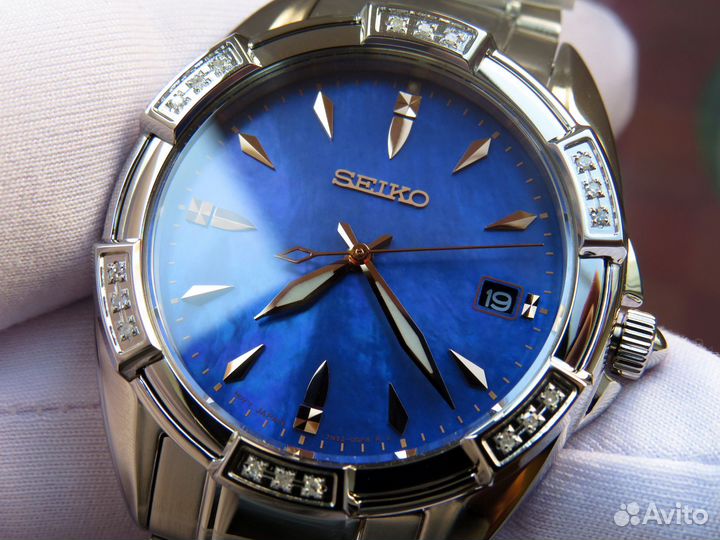 Женские часы Seiko с 18 бриллиантами. Перламутр