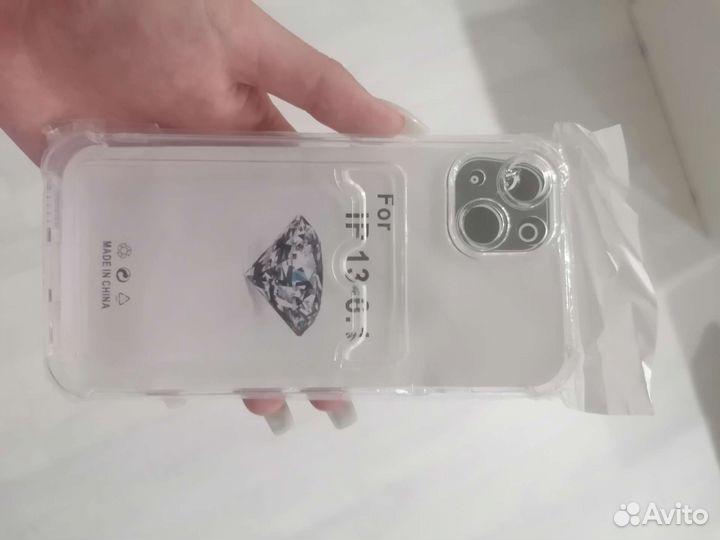 Чехол на iPhone 13