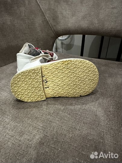 Сандалии для девочки 22 размер
