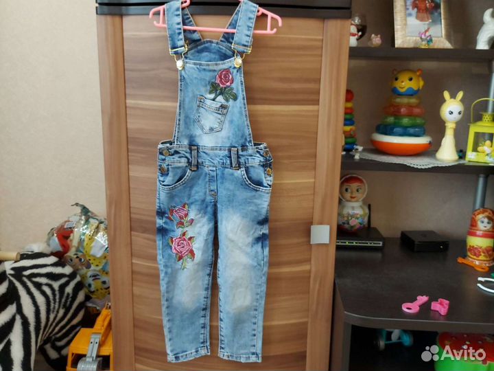 Джинсовый комбинезон для девочки 4-5 лет