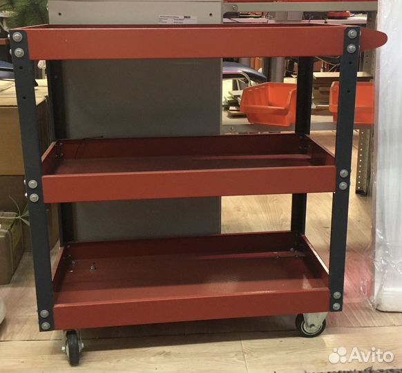 Тележка инструментальная с 3 полками