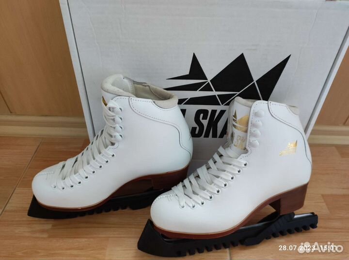 Коньки фигурные Royal skatе 38р