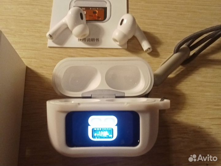 Наушники с экраном