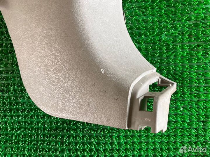 Обшивка стойки прав. перед. acura MDX