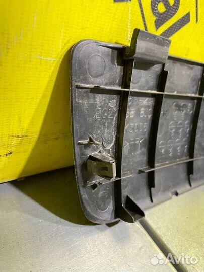 Заглушка обшивки багажника Mazda Cx-7 универсал