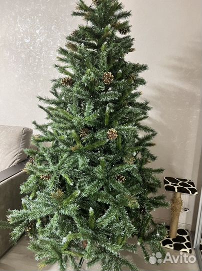 Елка искусственная 210 см