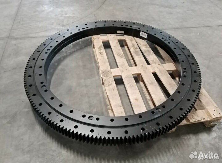 Опорно-поворотное опу устройство автокрана