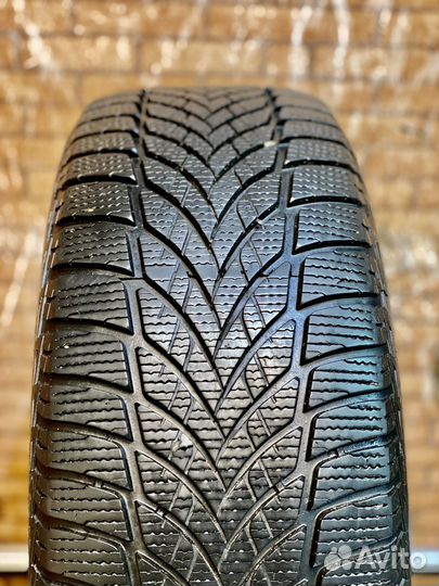 Goodyear UltraGrip Ice 2 215/60 R16