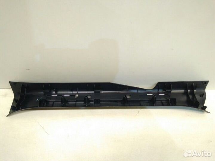 Накладка порога внутренняя передняя правая Lexus