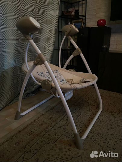 Детская качелька