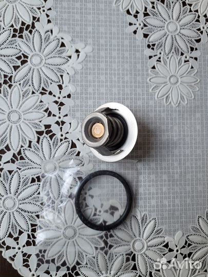 Термостат на Рено Логан