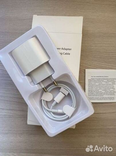 Зарядное устройство для телефона iPhone