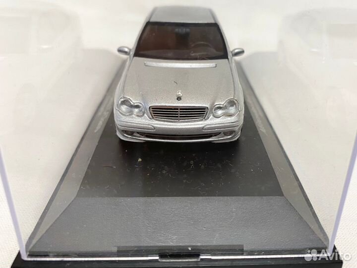 Модель автомобиля Mercedes-Benz