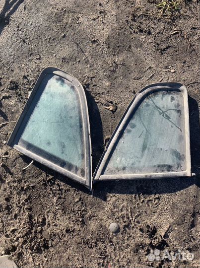 Форточка задняя пассат B5+