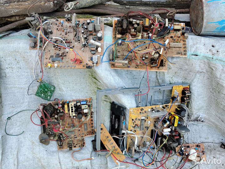Платы от кинескопных телевизоров samsung и hyundai