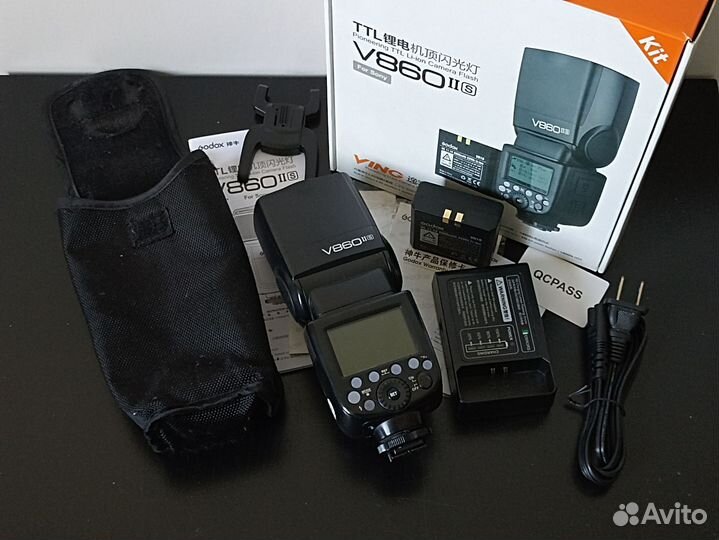 Вспышка Godox V860II S (Sony), комплект